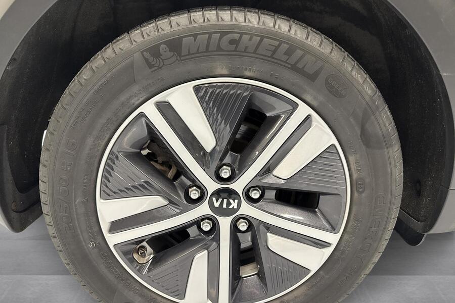 Kia Niro plug-in vaihtoauto