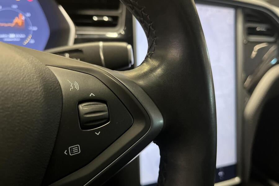 Tesla Model X vaihtoauto