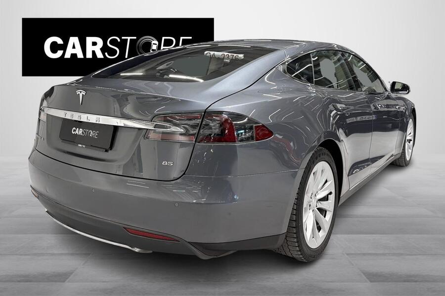 Tesla Model S vaihtoauto