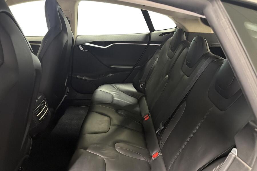 Tesla Model S vaihtoauto