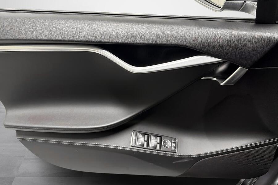 Tesla Model S vaihtoauto