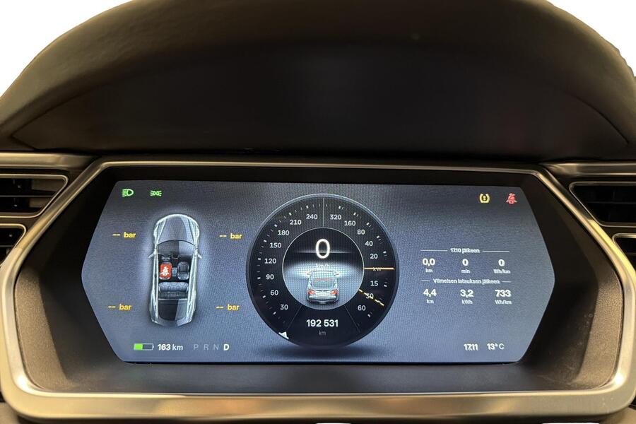 Tesla Model S vaihtoauto