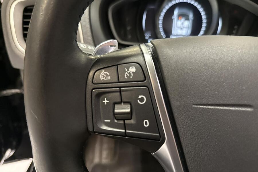 Volvo V40 Cross Country vaihtoauto