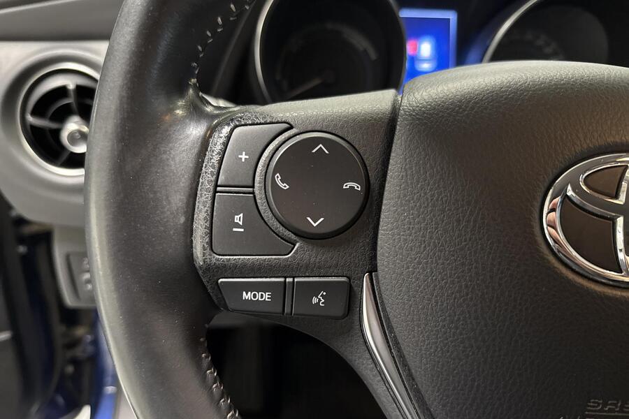 Toyota Auris vaihtoauto