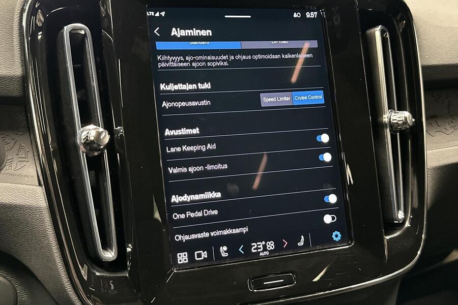 Volvo C40 vaihtoauto