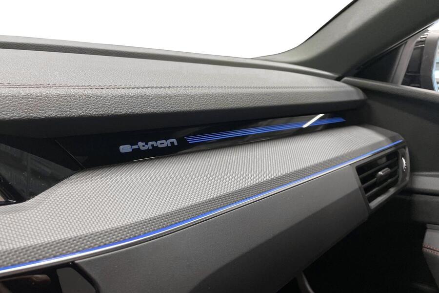 Audi Q8 e-tron vaihtoauto