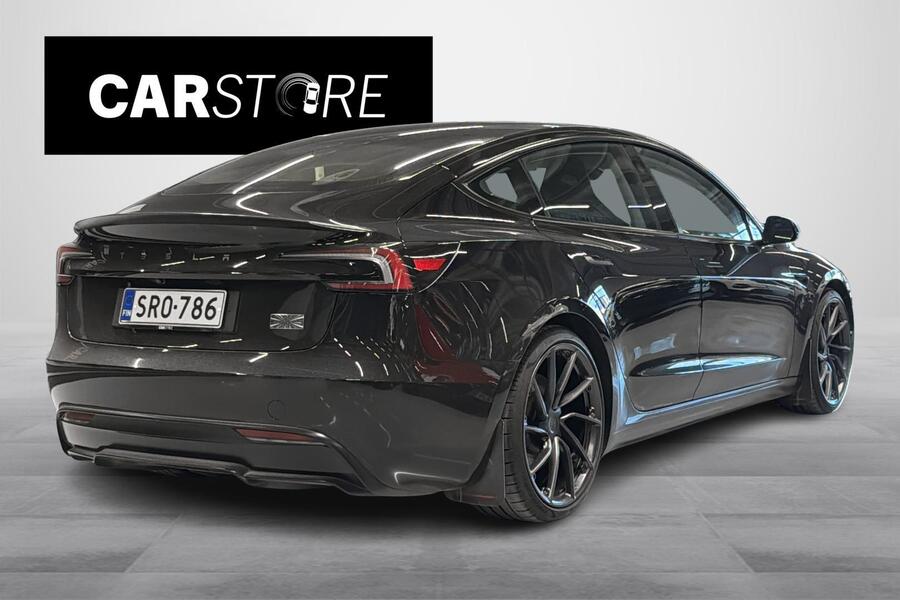 Tesla Model 3 vaihtoauto