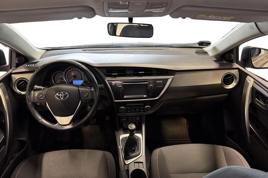 Toyota Auris vaihtoauto