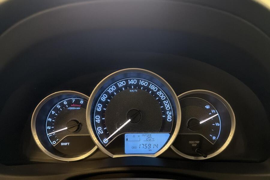 Toyota Auris vaihtoauto