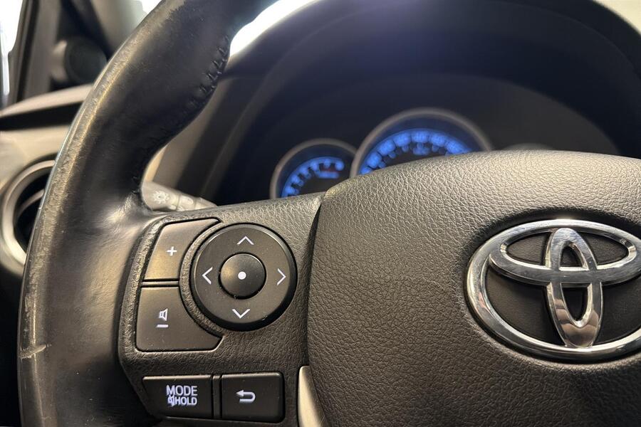Toyota Auris vaihtoauto