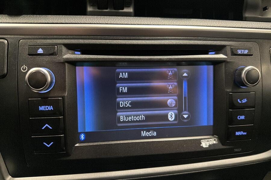 Toyota Auris vaihtoauto