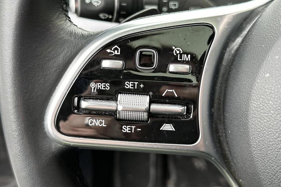 Mercedes-Benz EQC vaihtoauto