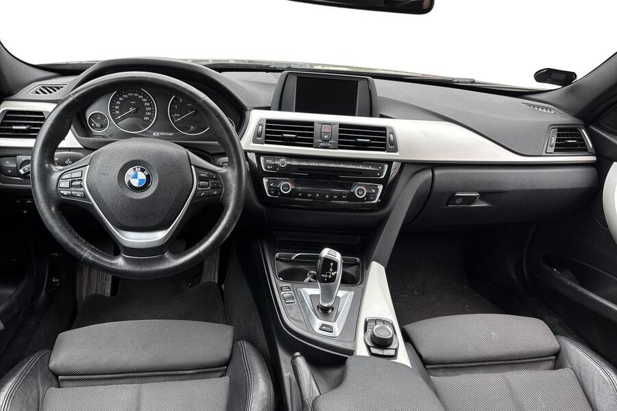 BMW 330 vaihtoauto