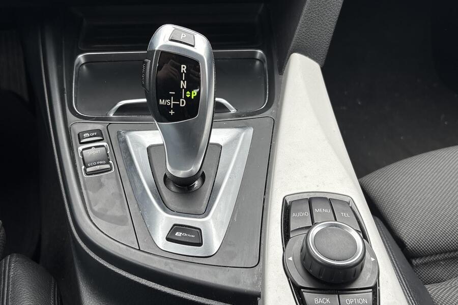 BMW 330 vaihtoauto