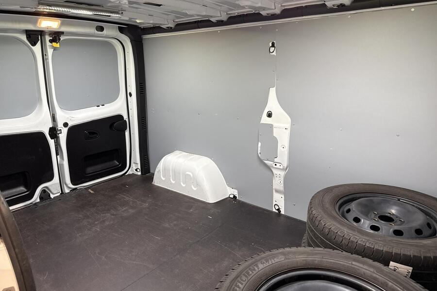 Nissan NV300 vaihtoauto