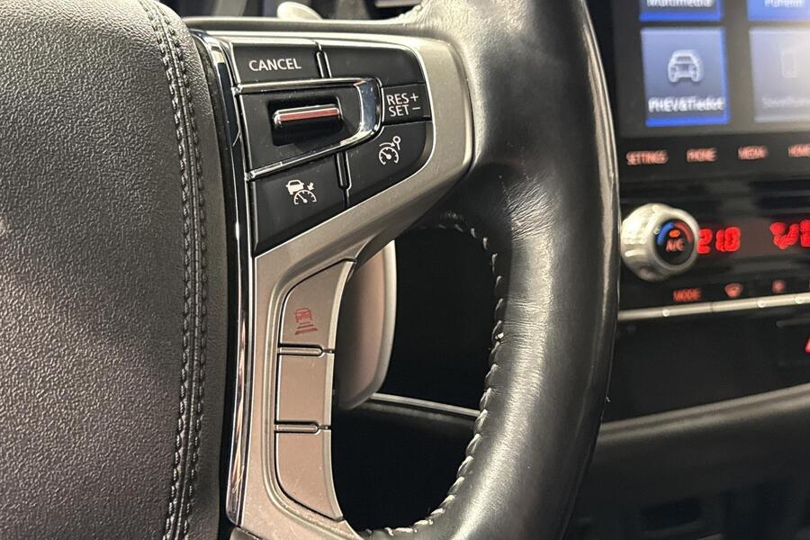 Mitsubishi Outlander PHEV vaihtoauto