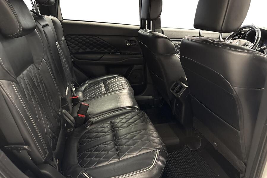 Mitsubishi Outlander PHEV vaihtoauto