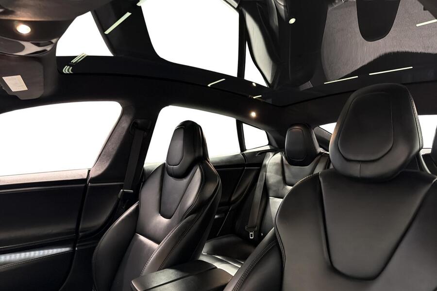 Tesla Model S vaihtoauto