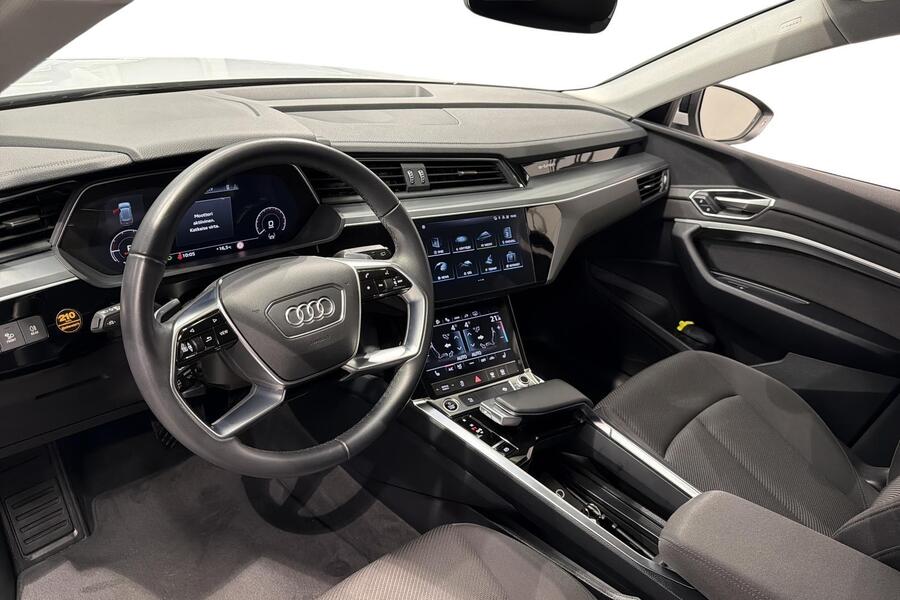 Audi Q8 e-tron vaihtoauto
