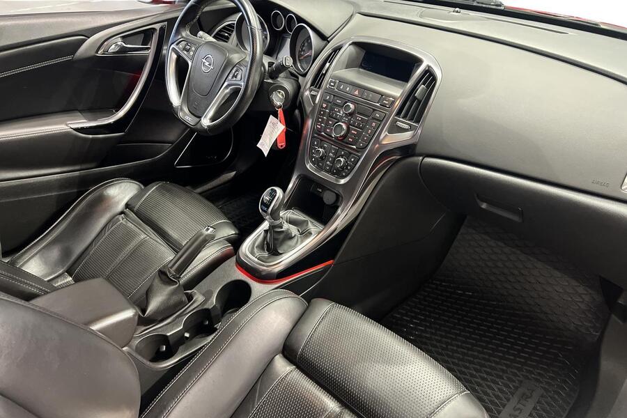 Opel Astra vaihtoauto