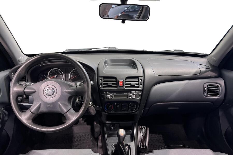 Nissan Almera vaihtoauto
