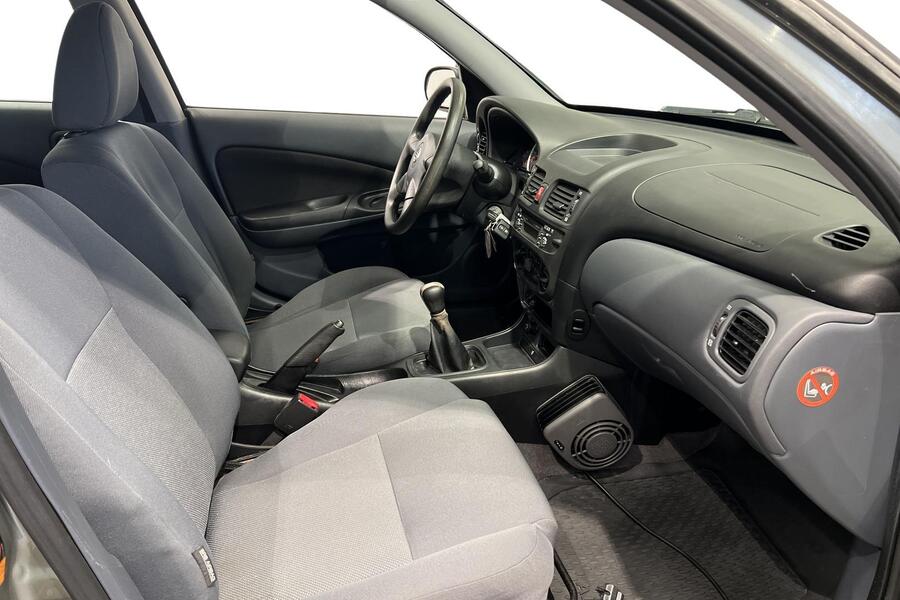 Nissan Almera vaihtoauto