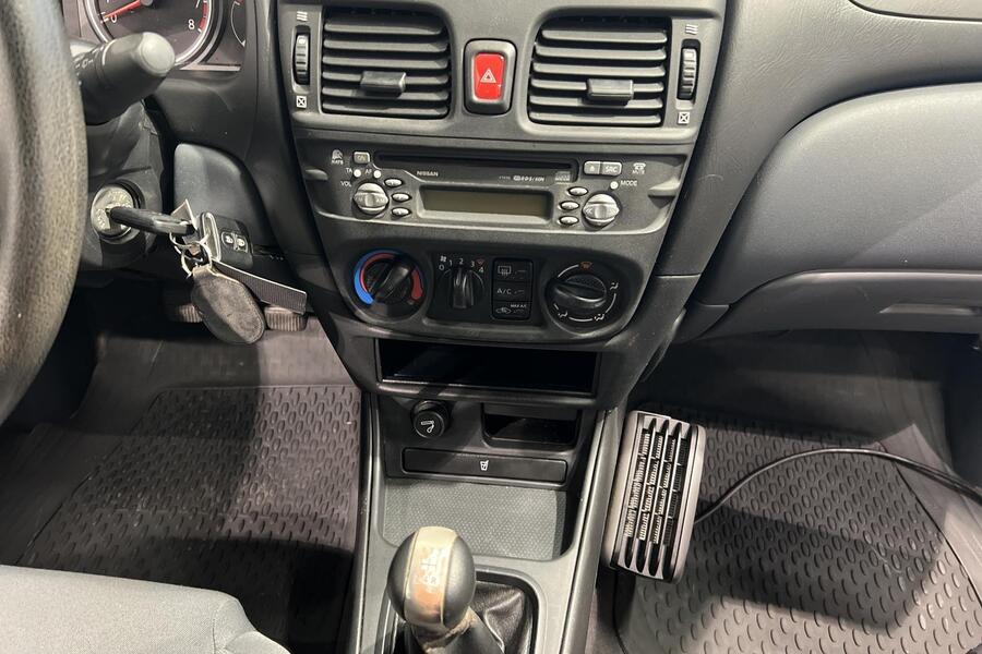 Nissan Almera vaihtoauto