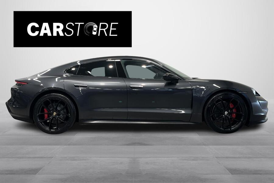 Porsche Taycan vaihtoauto