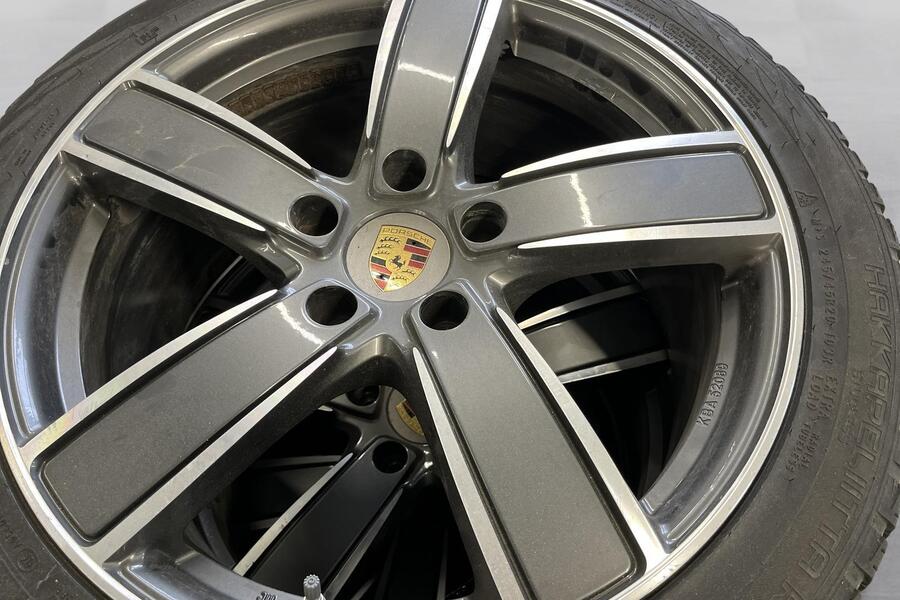 Porsche Taycan vaihtoauto