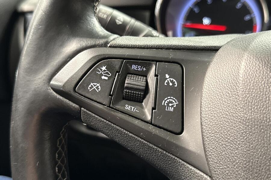 Opel Astra vaihtoauto