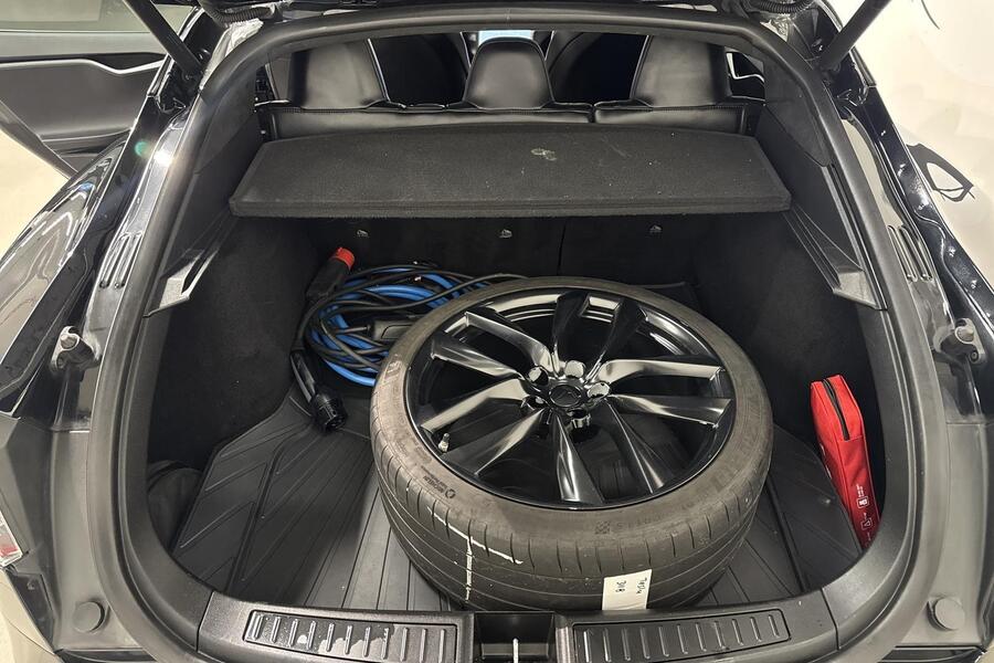 Tesla Model S vaihtoauto