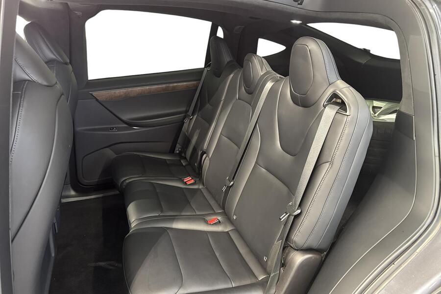 Tesla Model X vaihtoauto