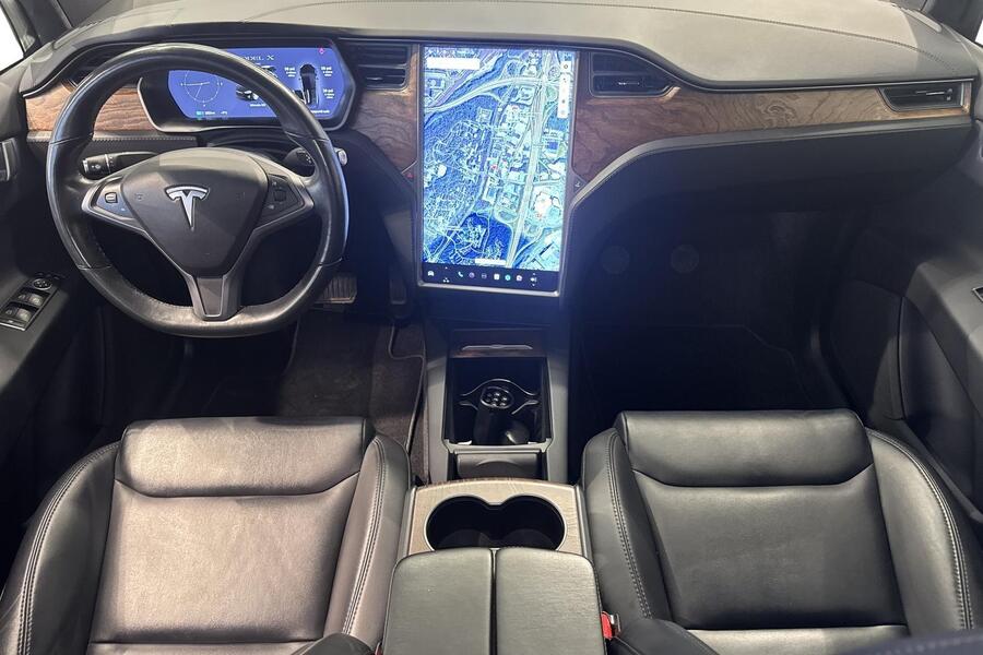 Tesla Model X vaihtoauto