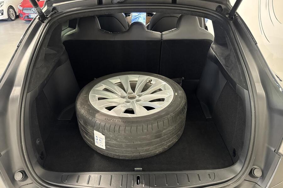 Tesla Model X vaihtoauto