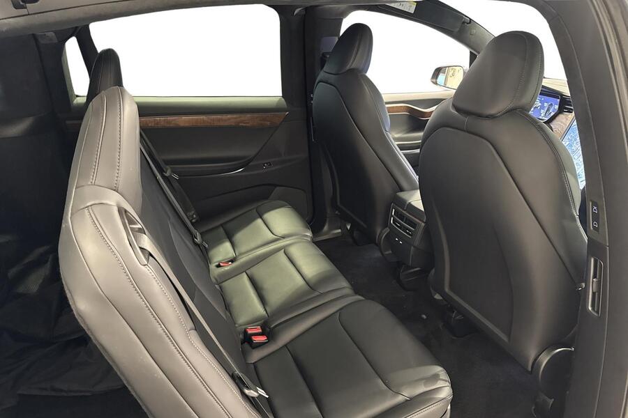 Tesla Model X vaihtoauto