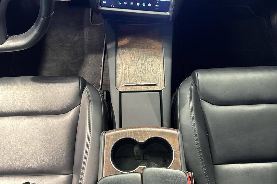 Tesla Model X vaihtoauto