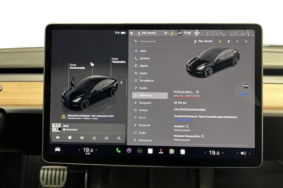 Tesla Model 3 vaihtoauto