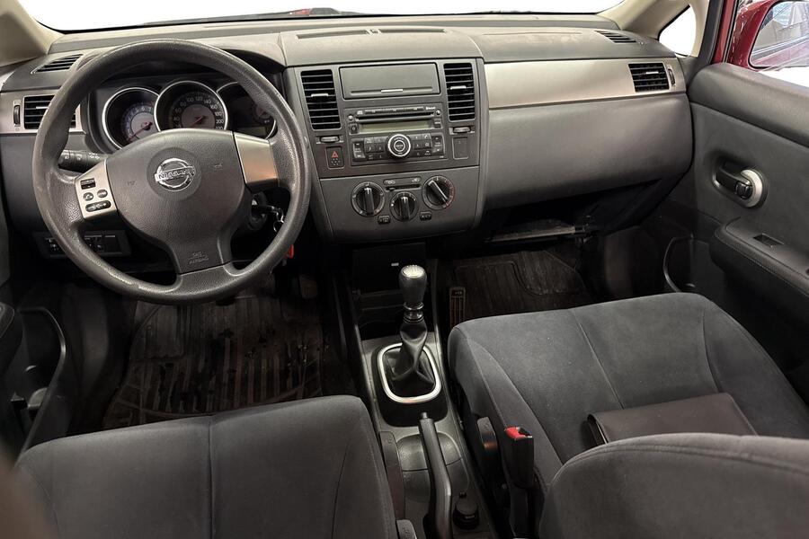 Nissan Tiida vaihtoauto