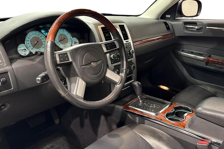 Chrysler 300C vaihtoauto