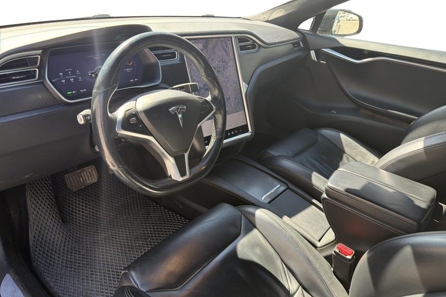 Tesla Model S vaihtoauto