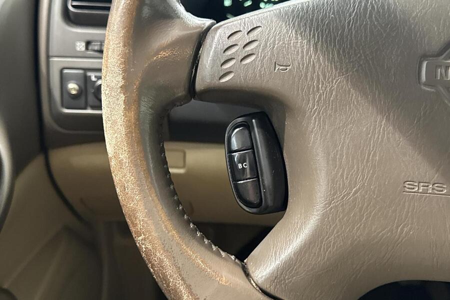 Nissan Maxima vaihtoauto