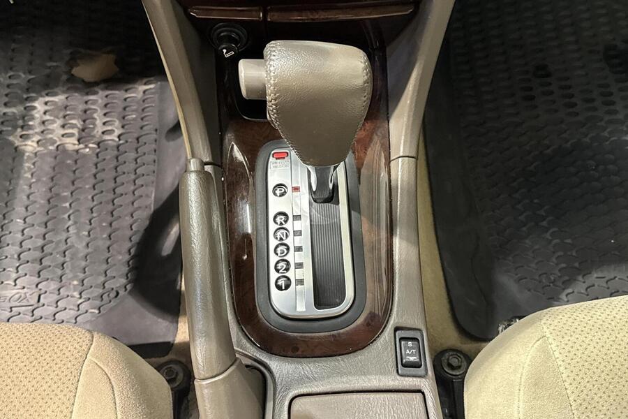 Nissan Maxima vaihtoauto