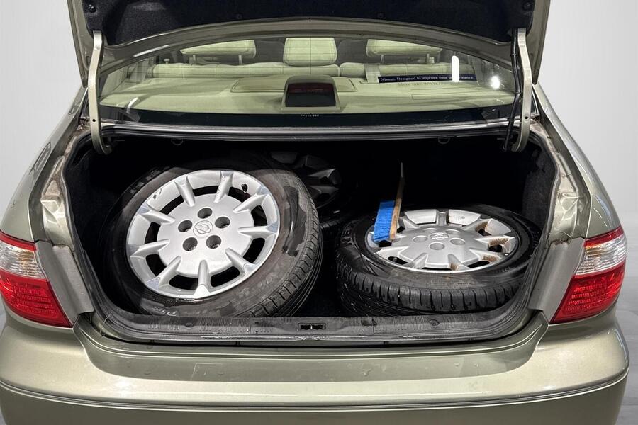 Nissan Maxima vaihtoauto