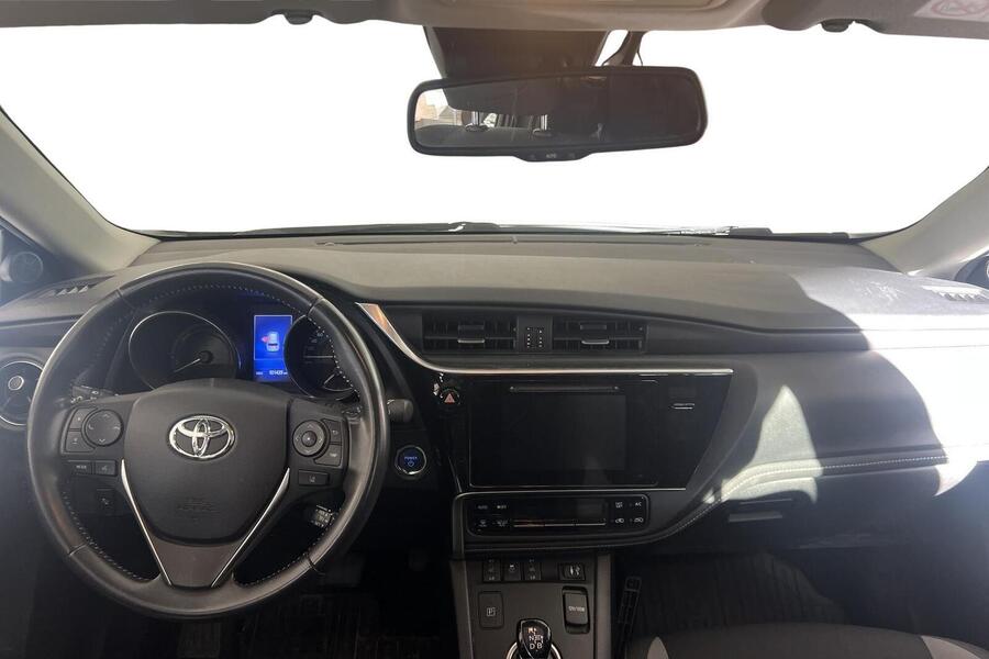 Toyota Auris vaihtoauto