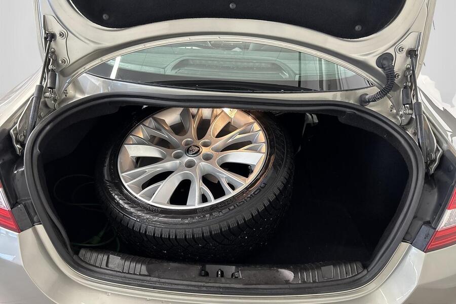 Jaguar XF vaihtoauto