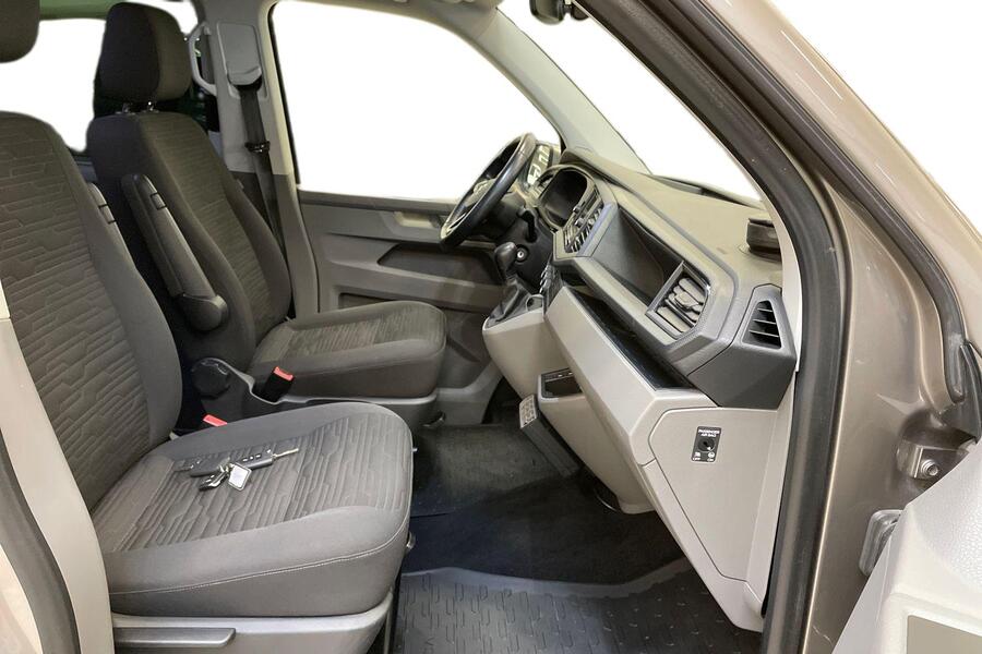 Volkswagen Caravelle vaihtoauto