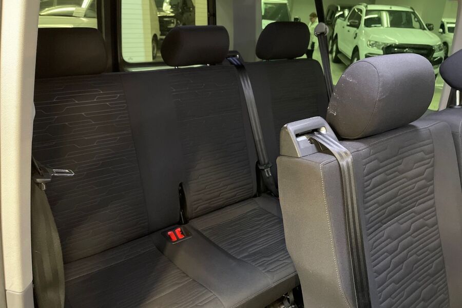 Volkswagen Caravelle vaihtoauto