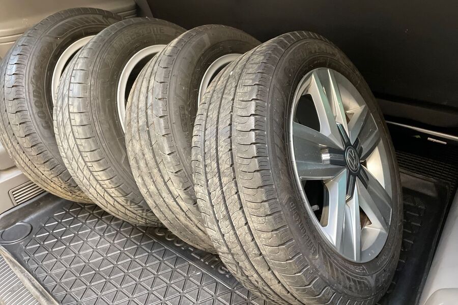 Volkswagen Caravelle vaihtoauto