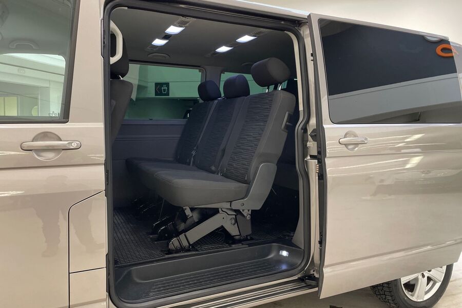 Volkswagen Caravelle vaihtoauto