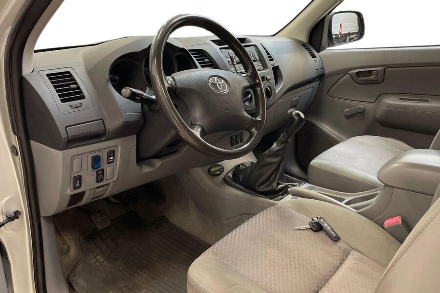 Toyota Hilux vaihtoauto